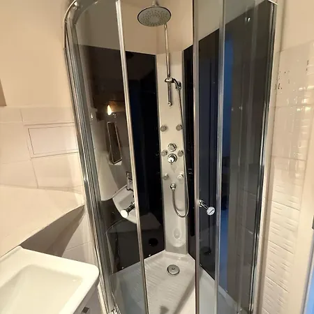 Apartment Maisonette In The Historical Center Of *