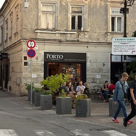 Maisonette In The Historical Center Of شقة